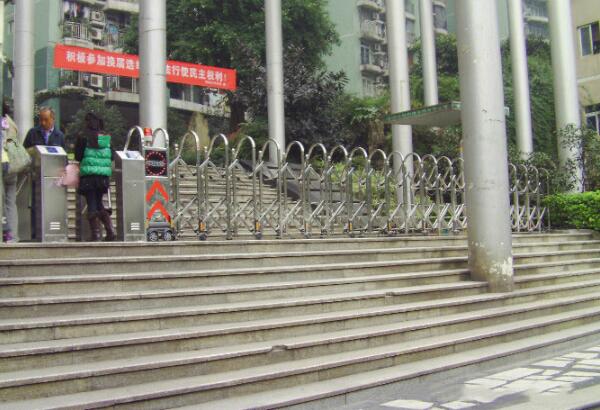 伸縮門(mén)案例十五 - 中出網(wǎng)-智能出入口與停車充電門(mén)戶