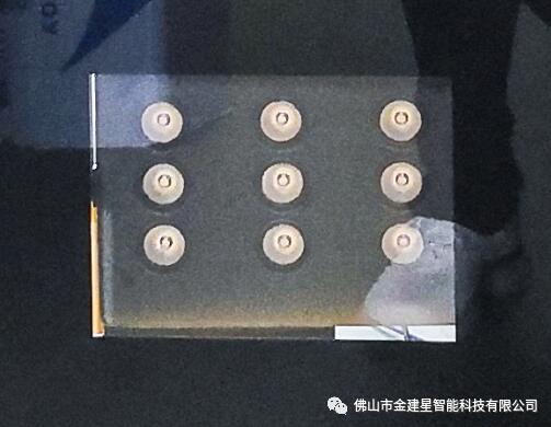 可調節(jié)輔助燈光