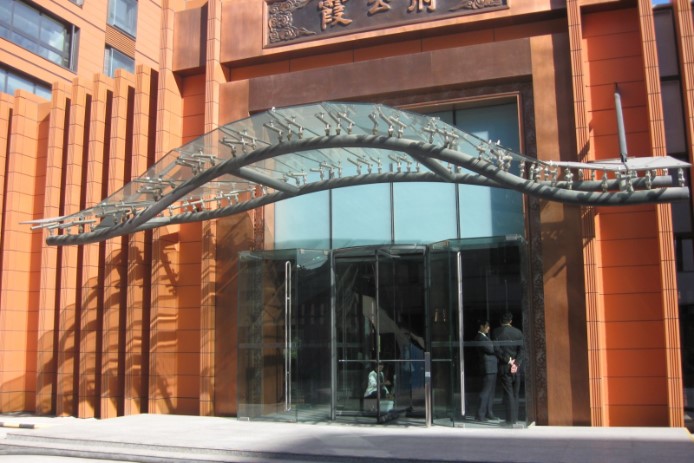 北京飯店旋轉(zhuǎn)門案例 - 中出網(wǎng)-智能出入口門戶