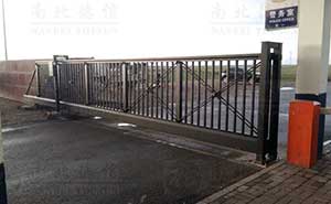集安市合泰機電貿(mào)易有限公司818L對開懸浮平移門
