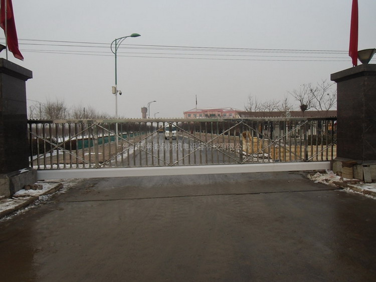 天津源泉市政工程有限公司智能無軌懸浮門工程案例 - 中出網(wǎng)-智能出入口門戶