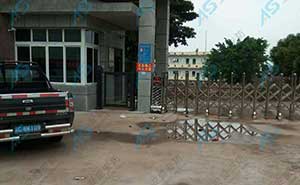 大河小學廣告門案例 - 中出網(wǎng)-智能出入口與停車充電門戶