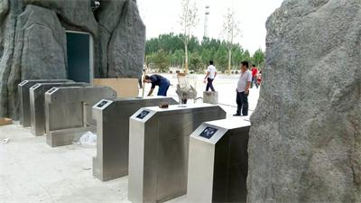 夏津黃河古道森林公園通道閘案例 - 中出網(wǎng)-智能出入口門戶