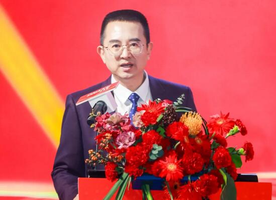 狄耐克董事長(zhǎng)、總經(jīng)理 繆國(guó)棟