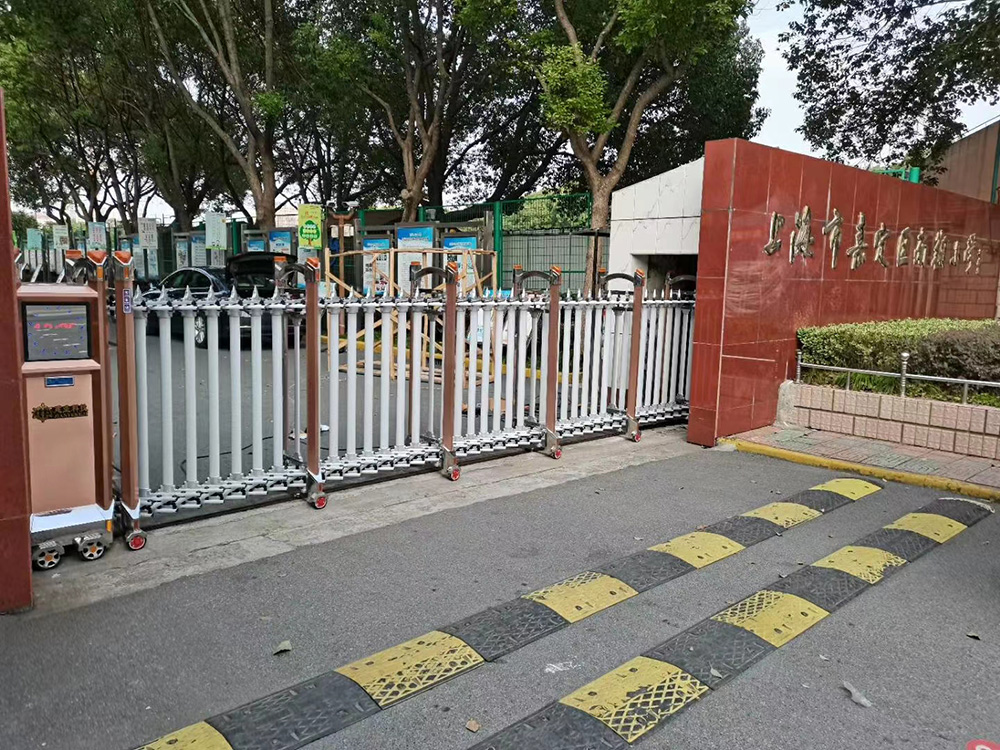 變形金剛系列案例 - 中出網-智能出入口與停車充電門戶