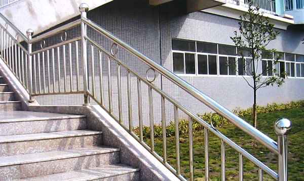 不銹鋼護(hù)欄5
