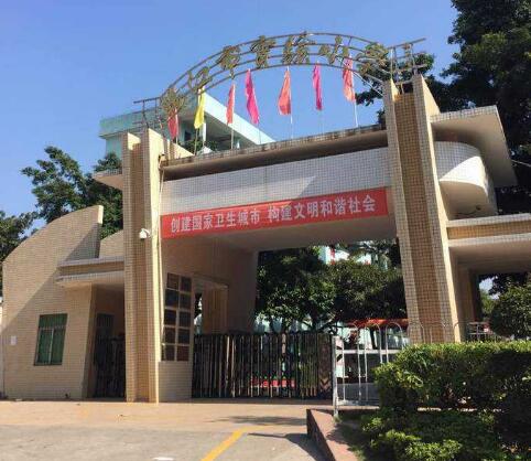 陽江出安智能電動伸縮門閃耀在陽江市實驗小學大門口