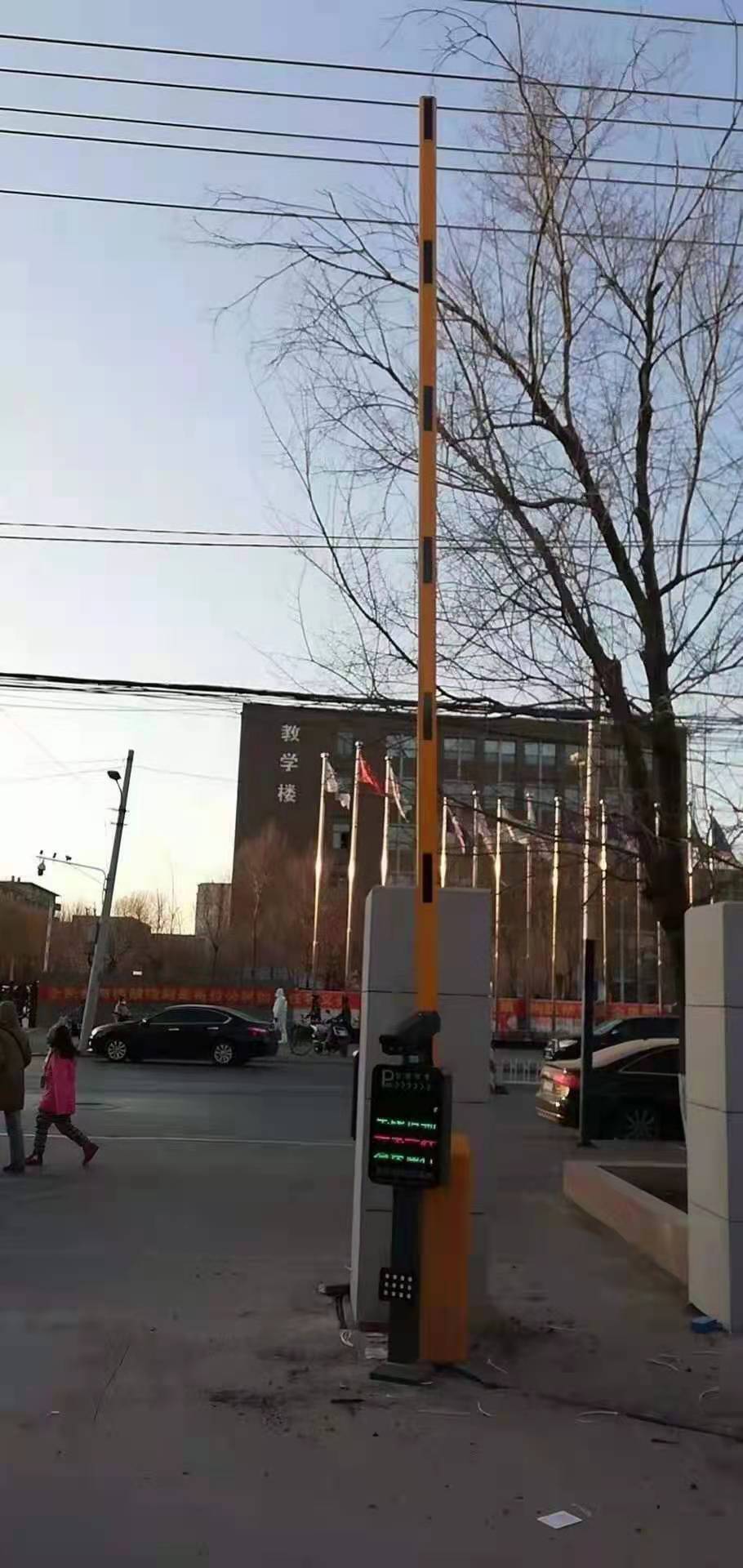車輛識別 - 中出網(wǎng)-智能出入口門戶