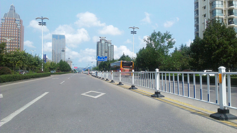 道路護(hù)欄標(biāo)準(zhǔn)型
