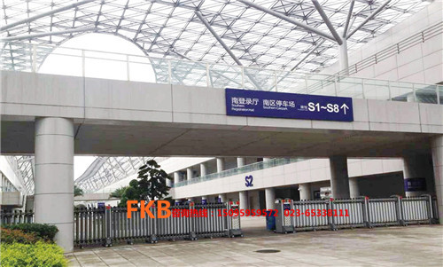 重慶悅來國際會展伸縮門案例 - 中出網(wǎng)-智能出入口與停車充電門戶