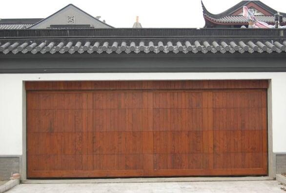 林芝出安智能車庫門在西藏林芝職業(yè)技術(shù)學(xué)校的工程驗(yàn)收